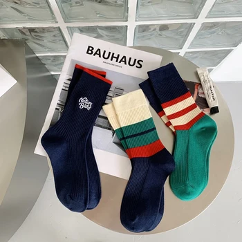 Sport Uniszex harisnya Légáteresztő kényelem Hímzés Japán vintage zokni Sport színes blokk Sokoldalú vádli középre érő zokni