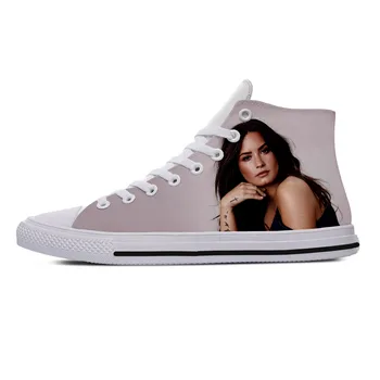 Forró nyári divat Demi Lovato Magas tornacipők Férfiak Nők Kiváló minőségű Cool Handiness Alkalmi cipők Magas felső légáteresztő deszkacipők