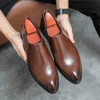naplopók Új alkalmi cipők PU bőr cipők Légáteresztő csúszásgátló üzleti ruha Férfi cipők Kényelmes méret 38-46