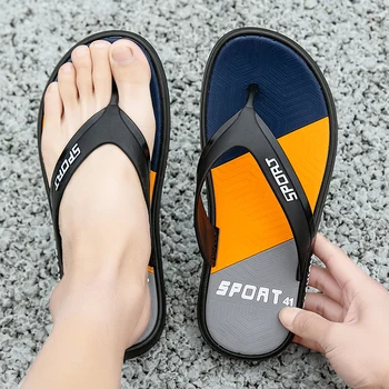 2023 Nyári férfi flip-flopok Masszázs Férfi papucs Kényelmes strandszandál Férfi alkalmi cipők Ház flip flopok Fürdőszobai cipők