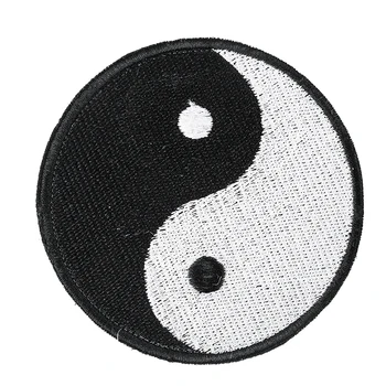Hímzett foltjelvény Tai Chi Yin Yang fekete fehér hímzőszövet mágikus tapaszok hátizsák ruházat embléma kiegészítők
